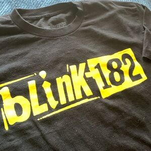 BLINK 182 BAND TSHIRT BLACK SIZE MED
